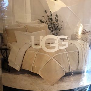UGG LARSEN reversible comforter set